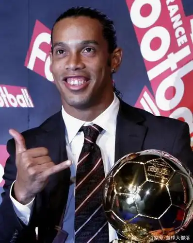 和俱乐部的 和俱乐部的