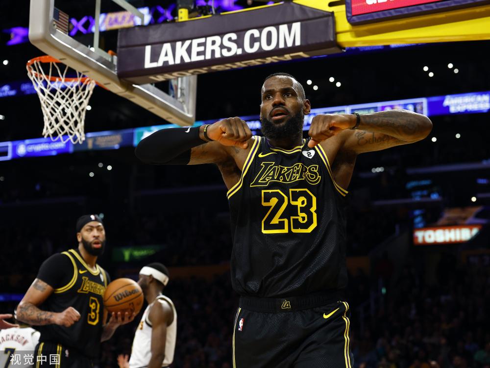 在两队的激 在两队的激